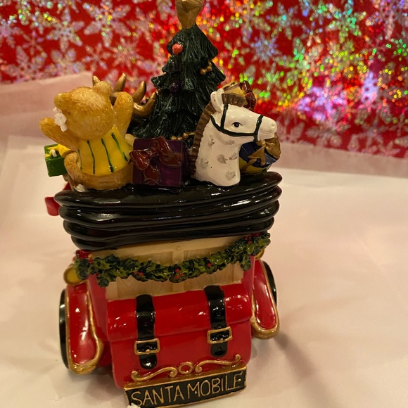 Fitz and Floyd Santa in Car Mobile Musical - Picture 8 of 14